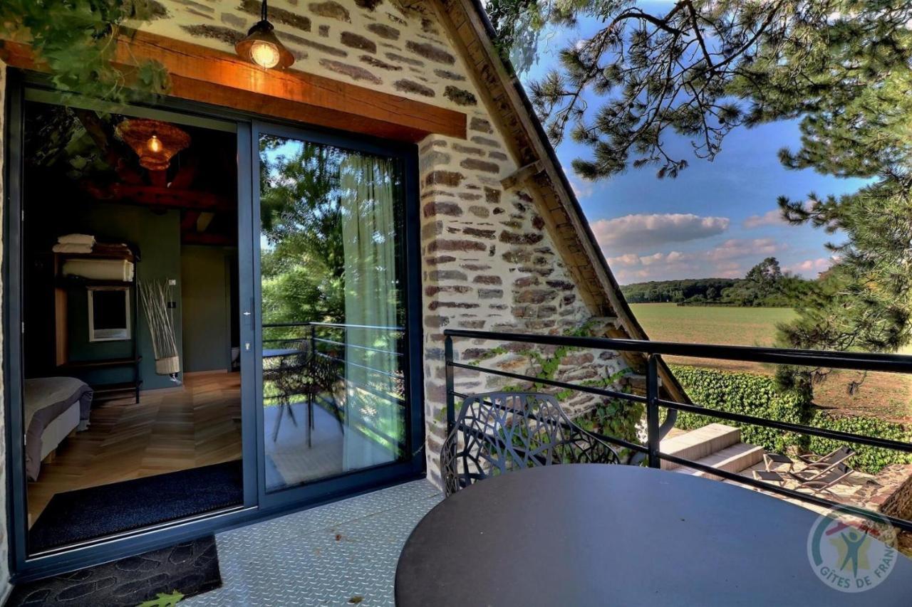 Manoir De La Droulinais Bed & Breakfast Bruz Bagian luar foto